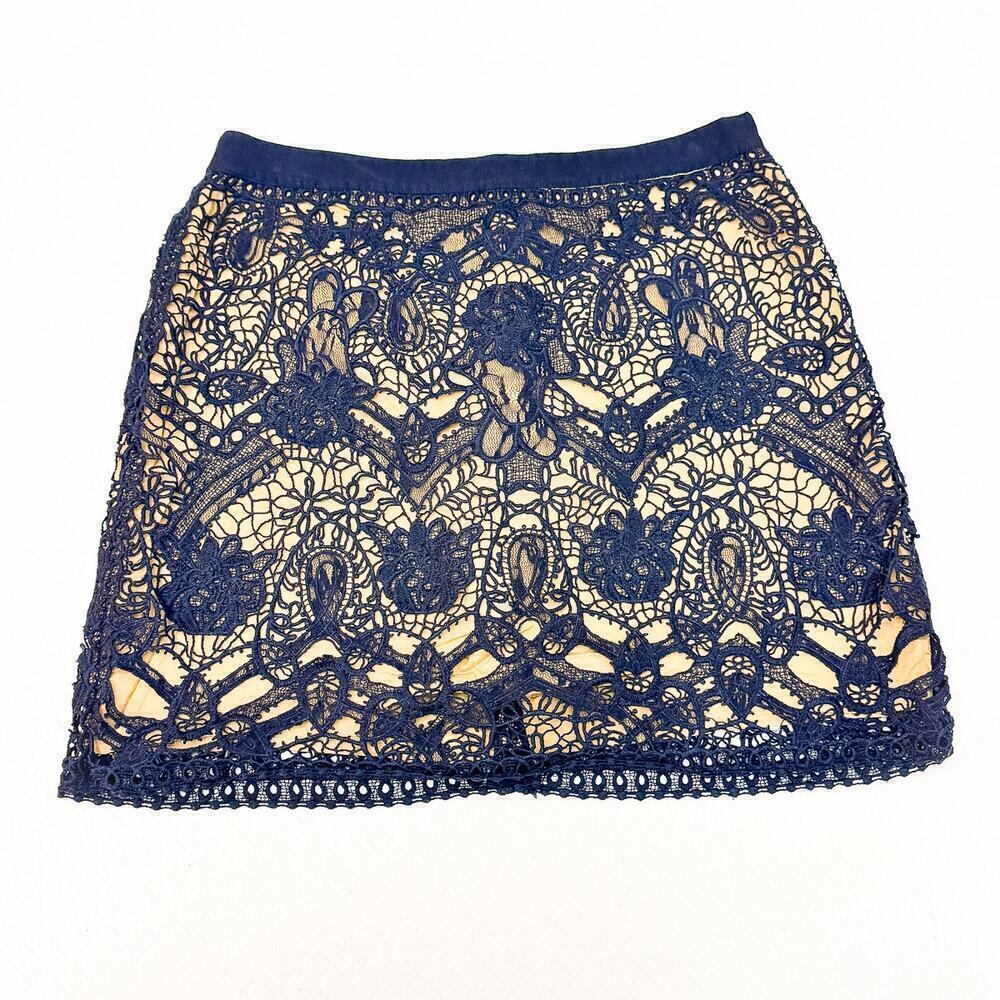 Club Monaco Navy Lace Straight Overlay Mini Skirt Size 12